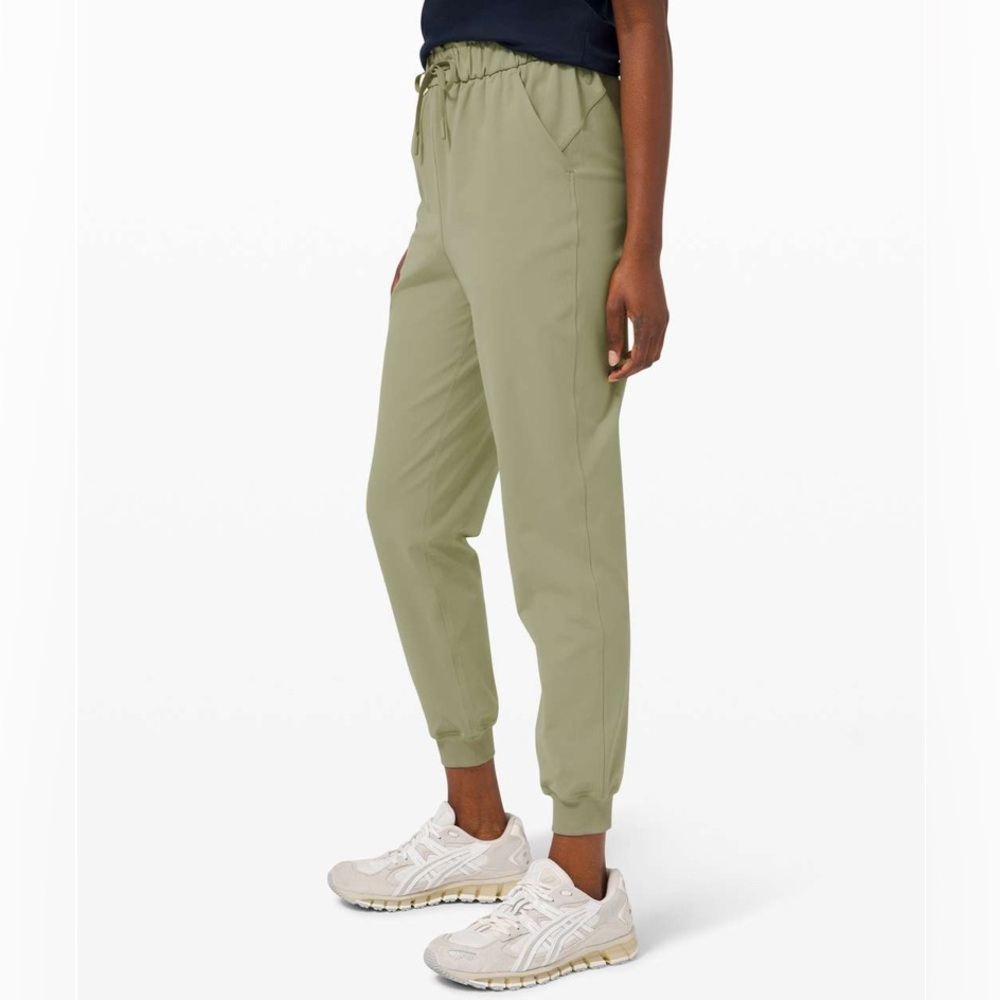 Lululemon Stretch High-Rise Joggers Rosemary Green